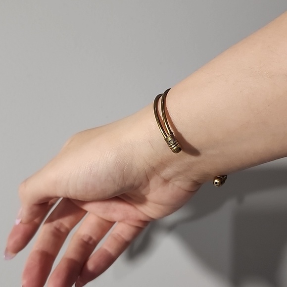 Handmade stone bangle - Picture 5 of 7